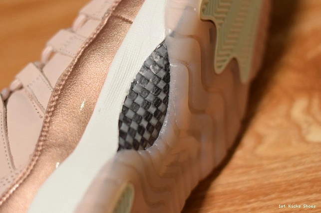 1st Kicks Low Air AH7860-105 Gold Rose Jordan GS 11 0813